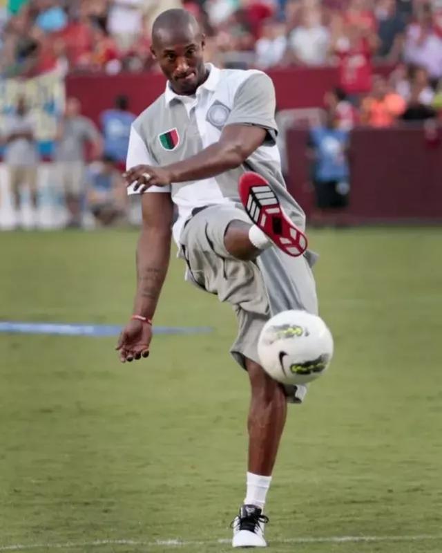 “狂潮”觉醒皮肤惊喜擂台赛！金克丝从实习生到反派的顶流之路