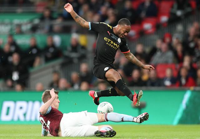 [德甲]莱尔森右路传中 吉滕斯头球破门