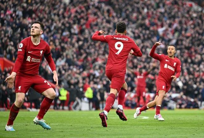 詹姆斯缺阵，半场东契奇爆发22+7+7，43-48湖人队依然落后马刺