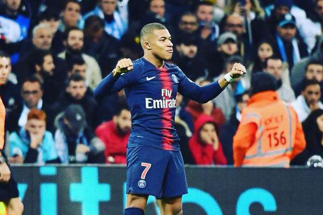 NBA传闻：安东尼·戴维斯受伤后，老鹰仍关注独行侠其他内线交易机会