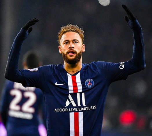 梅西疑遭打压？又被巴黎球迷狂嘘 法媒：总散步磨洋工