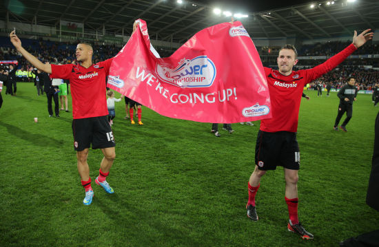 T1还是打不过GEN，Faker赛后喝水，手又开始发抖了