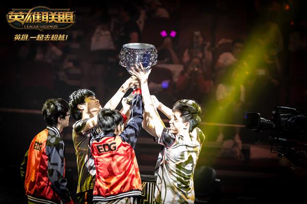 无缝行进